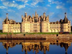 Fotografía de la imponente fachada del Castillo de Chambord