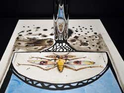 Fotografía en detalle de una de las obras del Espacio Dalí de París